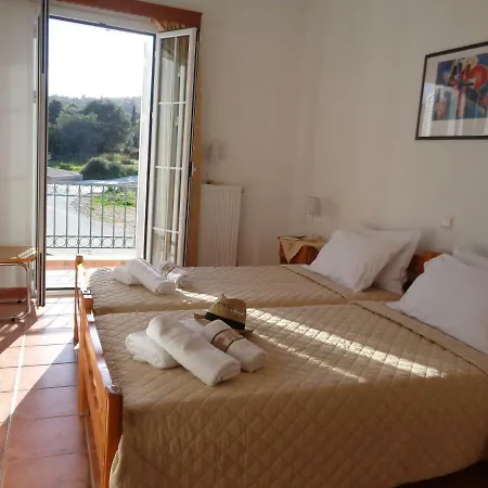 Holiday home Melissani House Karavomylos